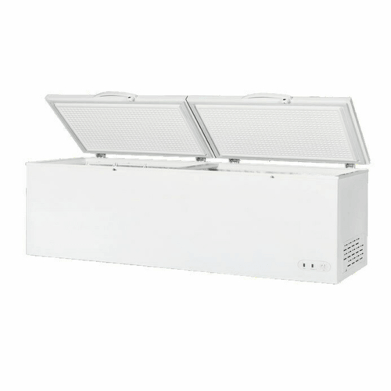 Maxx Cold MXSH30.0SHC Heavy-Duty Solid Chest Freezer with dual lids and spacious interior.